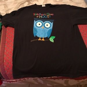 XL black teacher shirt with owl